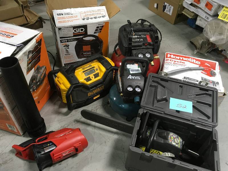 lot 52 image: Lot of assorted Power Tools for parts or Repair