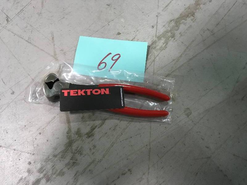 lot 69 image: TEKTON 34053 8-Inch End Cutting Pliers not used