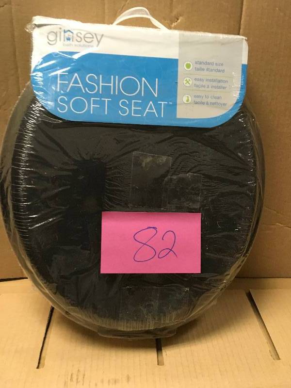 lot 82 image: Classique Ginsey Round Closed Front Soft Toilet Seat in Black new