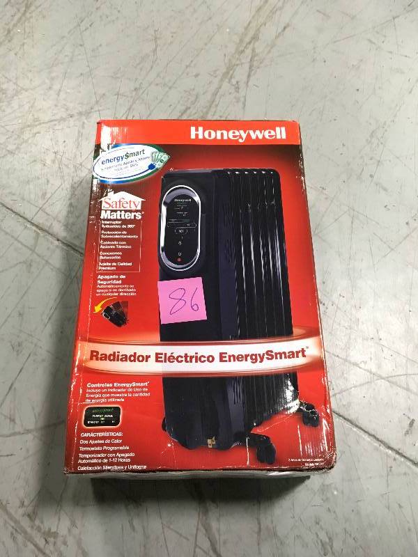 lot 86 image: Honeywell 1500-Watt Oil-Filled Radiant Portable Heater with EnergySmart Electric Radiator  in good condition