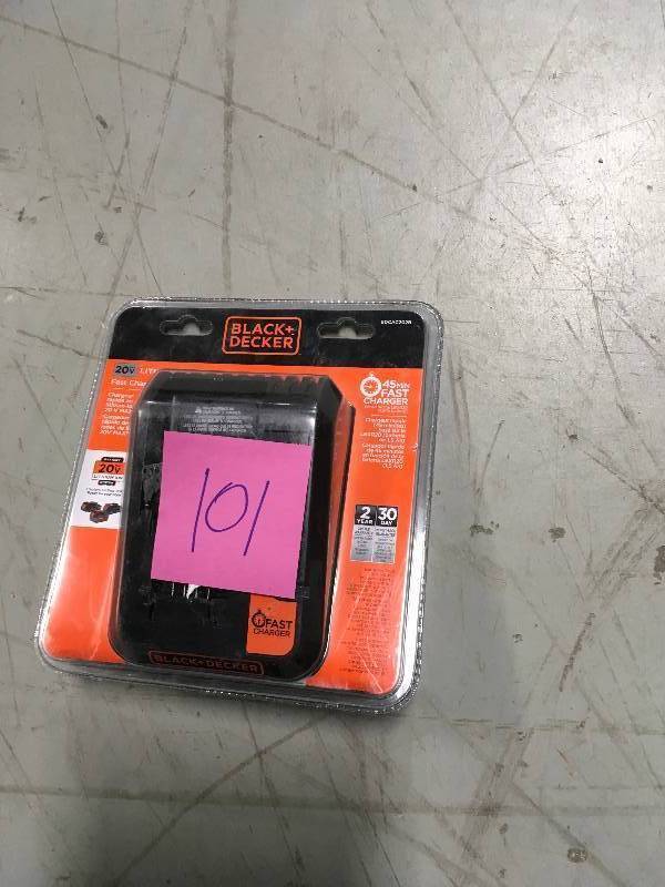 lot 101 image: BLACKDECKER 20-Volt Lithium-Ion Battery Charger