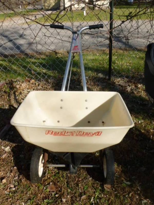 Fertilizer Spreader