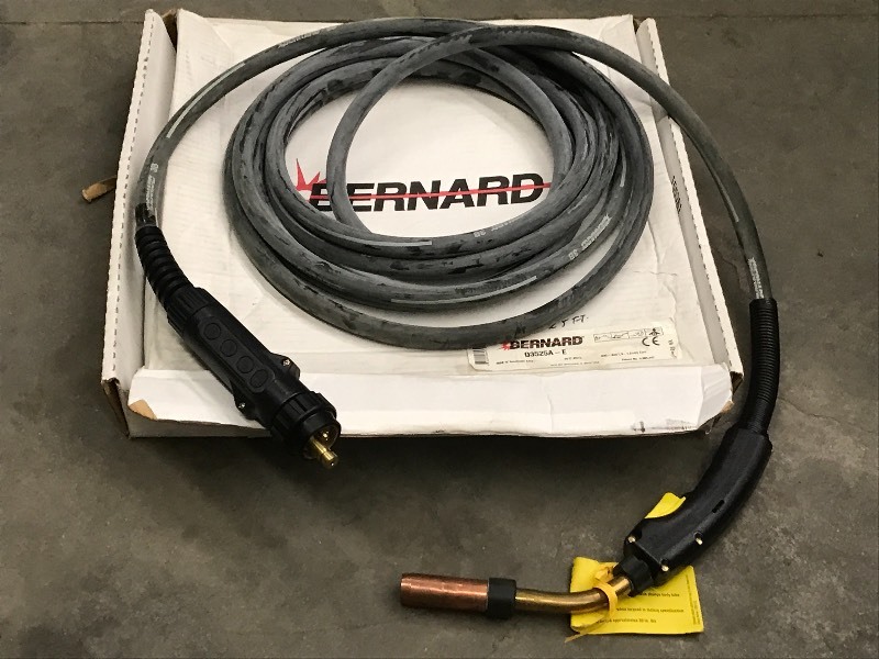 lot 65 image: Bernard 350-Amp 0 GunCable Assem...