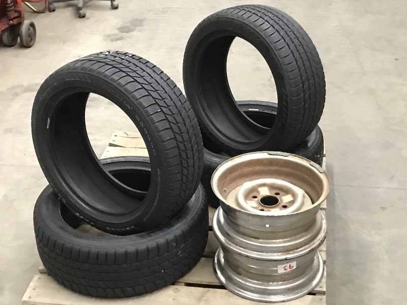 lot 93 image: (4) Bridgestone Blizzak LM-25 Car T...