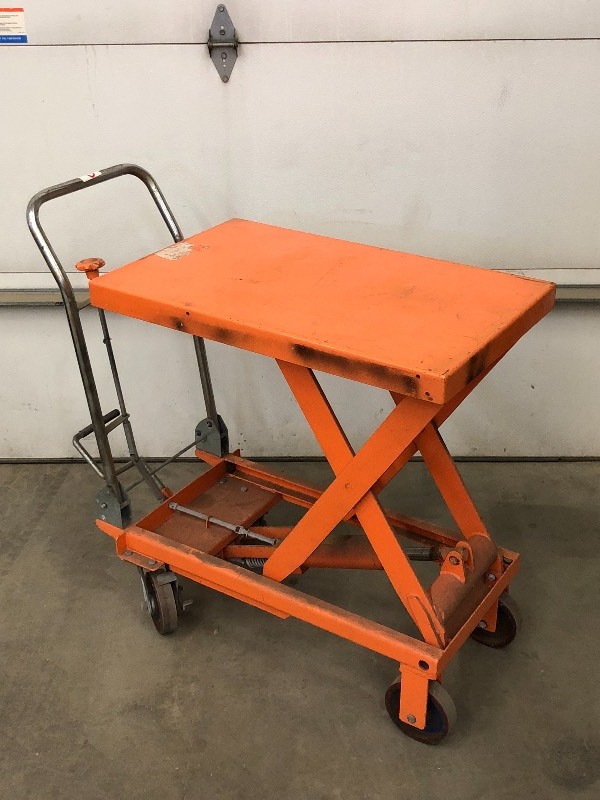lot 2 image: Commercial Lift Cart, Foot-Operted ...