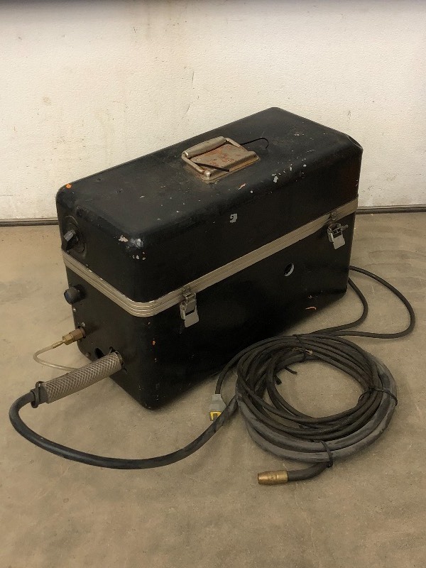 lot 4 image: Airco Mobil-Matic 115Volt Wire-Feed...