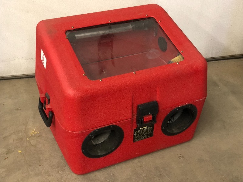 lot 6 image: Commercial Pneumatic Small-Parts Ab...