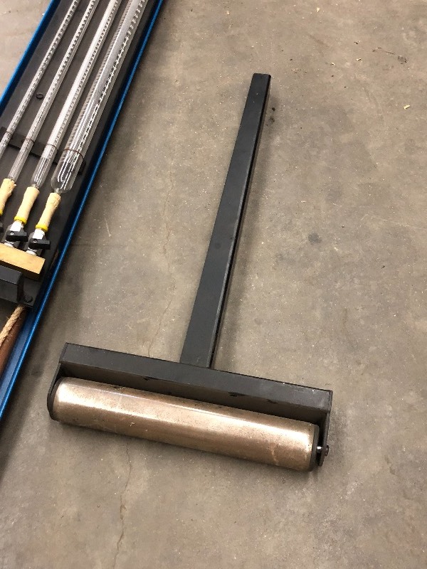 lot 16 image: Lot Of (1) 12 Steel Roller Guide ...