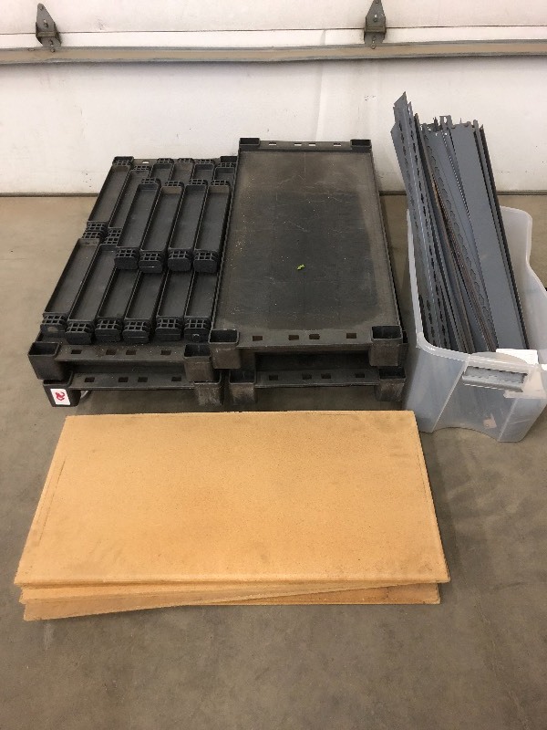 lot 20 image: Lot Of (1) 4ft Plastic Storage She...