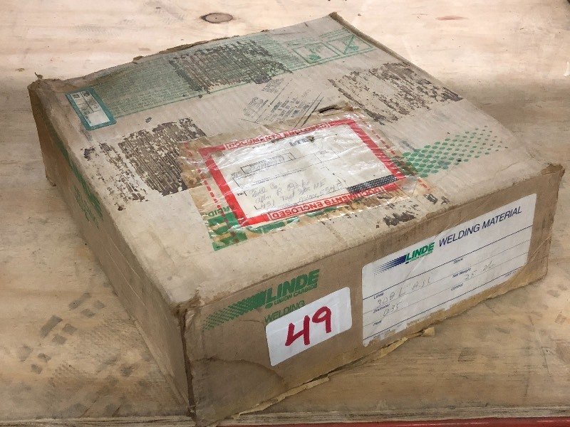 lot 49 image: Full 25# Spool Of Linde .035 Weldi...