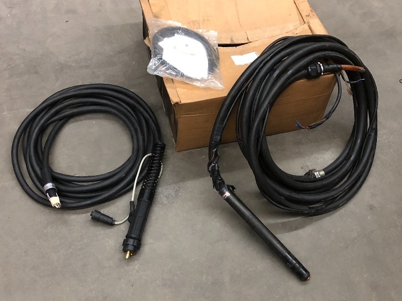 lot 102 image: Lot Of Weldcraft P140 Plasma Tor...