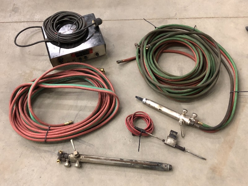 lot 121 image: Lot Of Heath Industries Torch Cont...