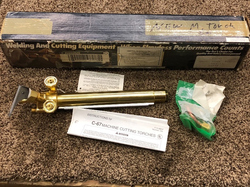 lot 123 image: L-Tec C67 Machine Cutting Torch W...