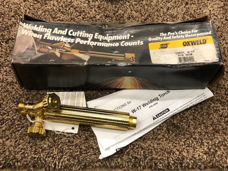 lot 126 image: ESAB W-17 Oxweld Welding Torch Ha...