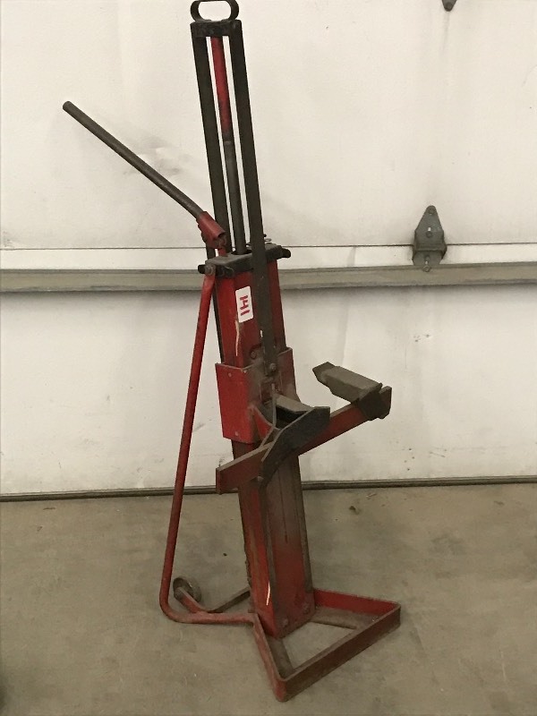 lot 141 image: Allstate 12-Ton Portabe Hydraulic ...