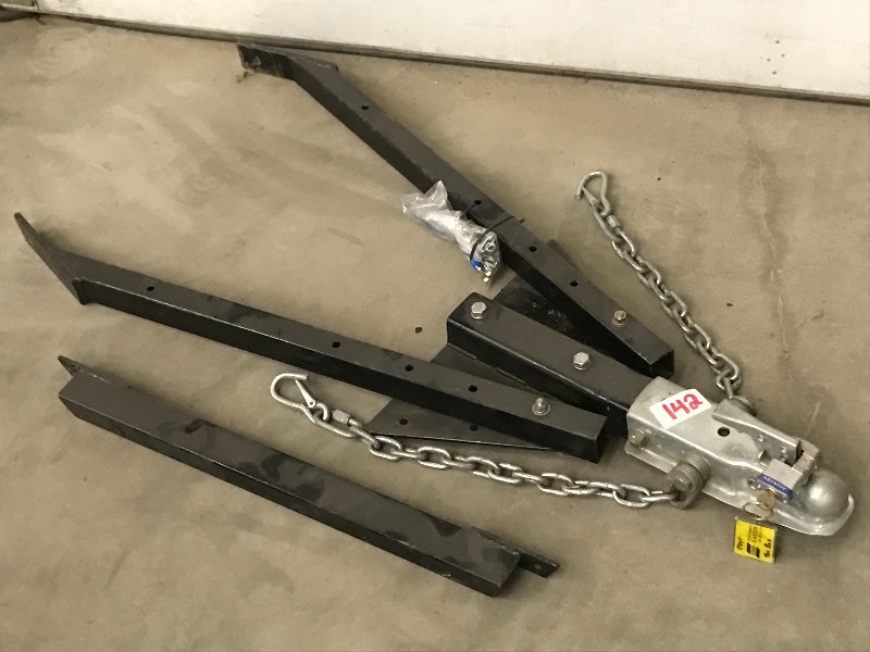 lot 142 image: Vehicle Tow Bar Kit With 2 Ball, K...