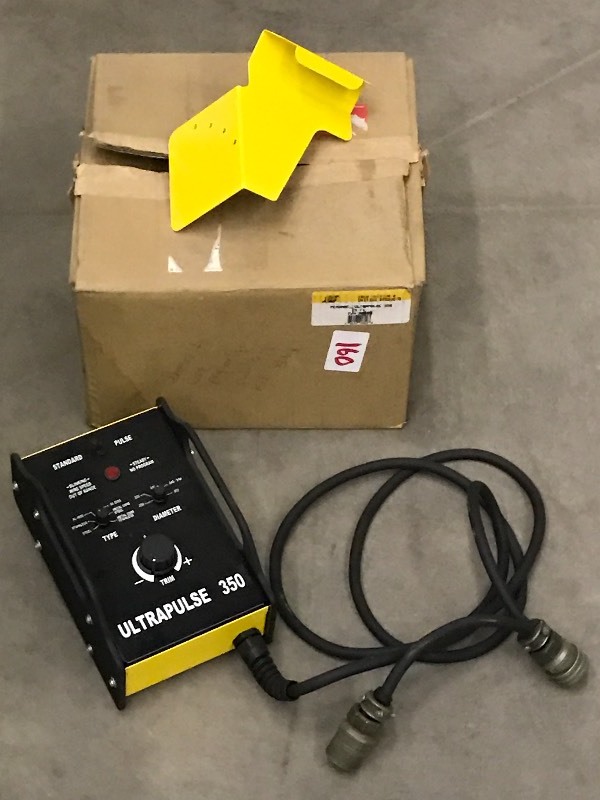 lot 160 image: ESAB Ultra-Pulse 350 Pendant Cont...