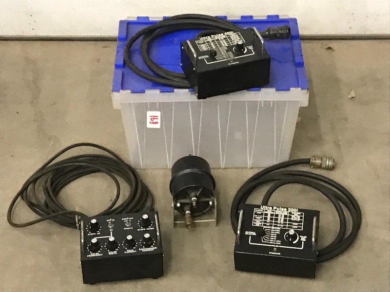 lot 168 image: Lot Of ESAB Ultra-Pulse 450i Penda...