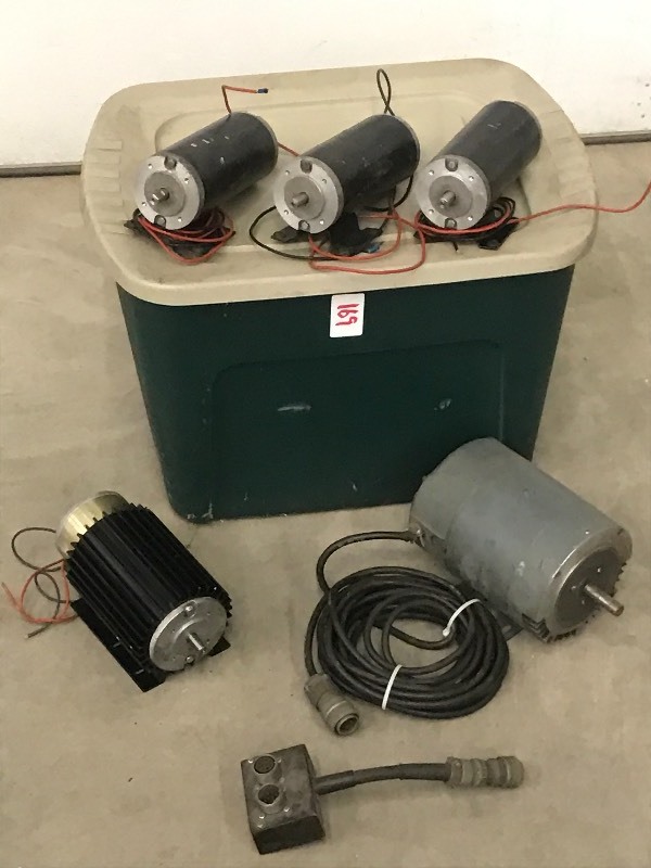 lot 169 image: Lot Of (4) Electric Positioning Mo...