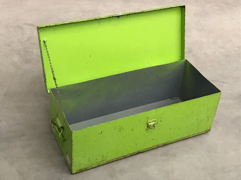 lot 172 image: 10x12x30 Heavy Duty Steel Weldin...