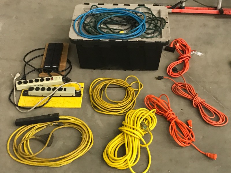 lot 200 image: Tote Of Assorted Electrcial Cords ...