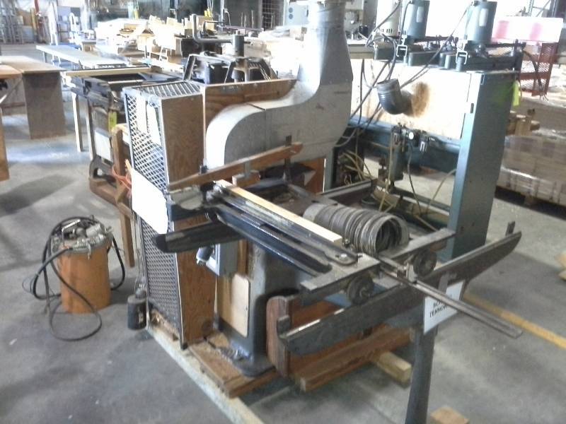 lot 3005 image: Vintage Screen Tennoner
