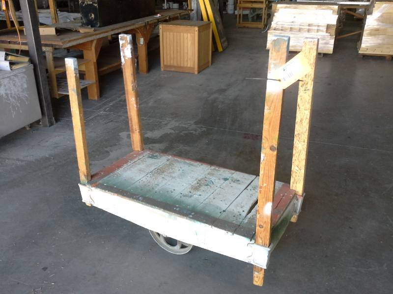 lot 3177 image: Unknown Brand Railroad Cart