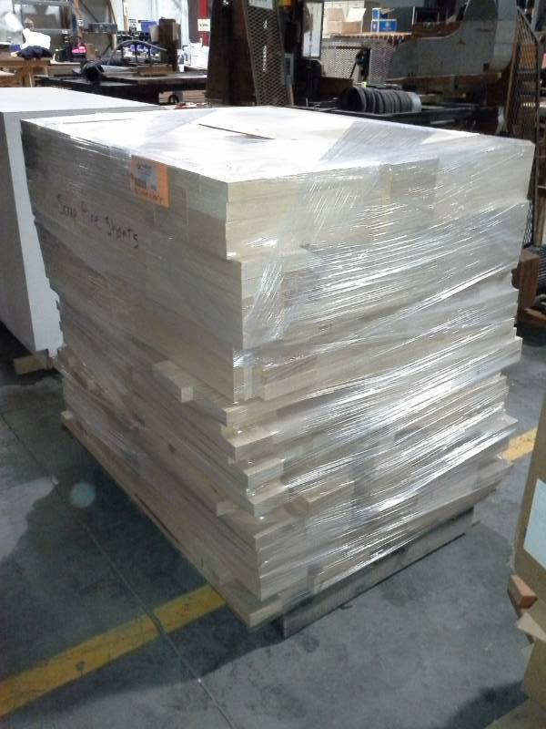 lot 3022 image: Pallet of Pine Shorts