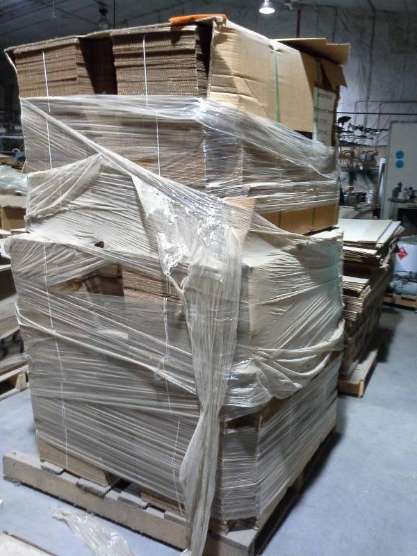 lot 3044 image: Pallet of Boxes