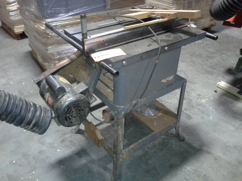 lot 3050 image: Rockwell 34-339 Table Saw