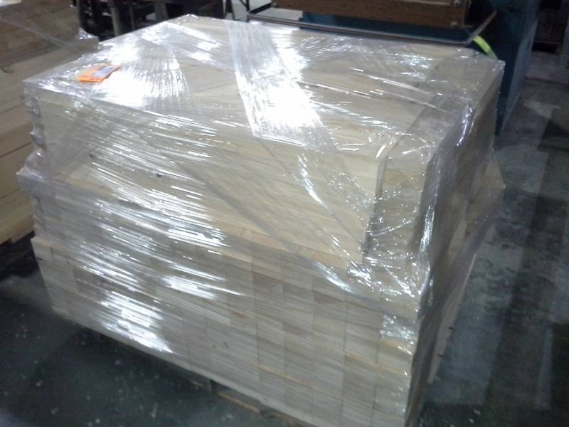 lot 3056 image: Pallet of Pine Shorts