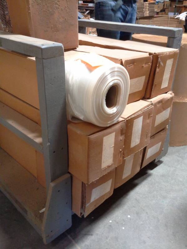 lot 3067 image: Pallet of Poly Bags