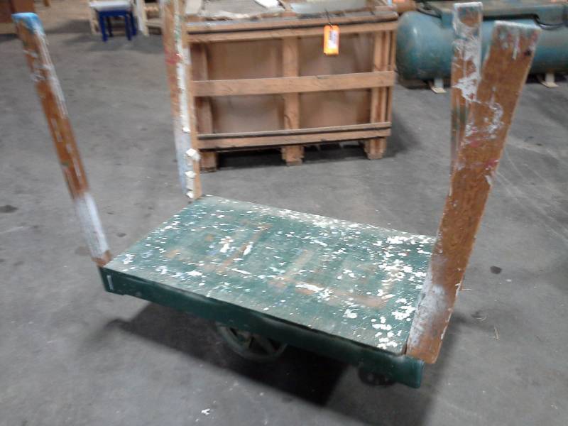 lot 3227 image: Jakes Brand Railroad Cart