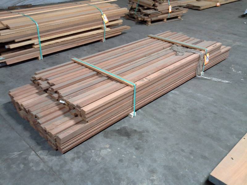 lot 3111 image: Bundle of Redwood Window Sections