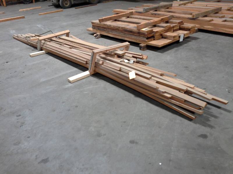 lot 3119 image: Bundle of Redwood Misc. Pieces