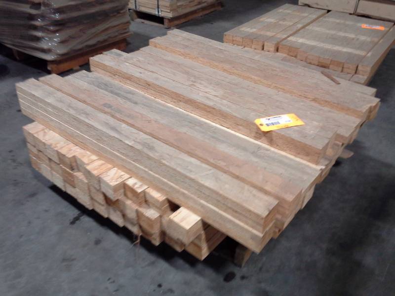 lot 3136 image: Pallet of Particle Board Boards