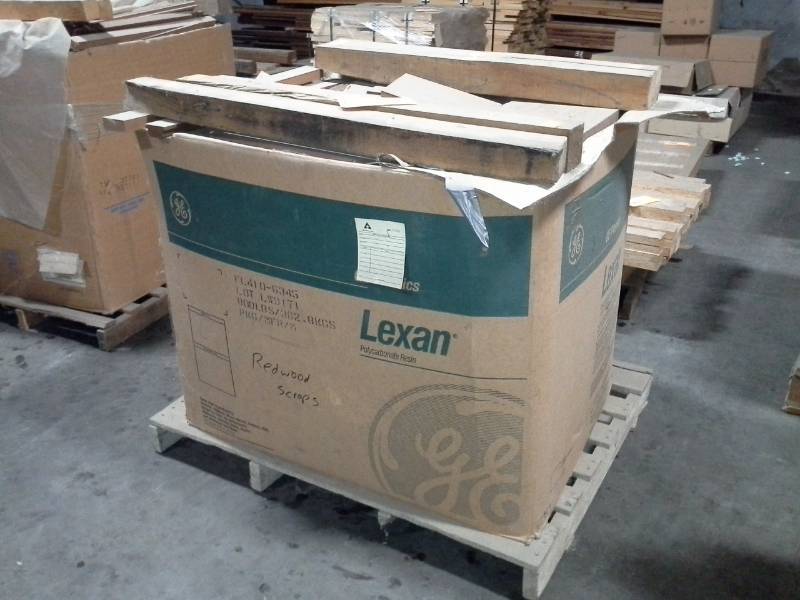lot 3141 image: Pallet of Redwood Shorts