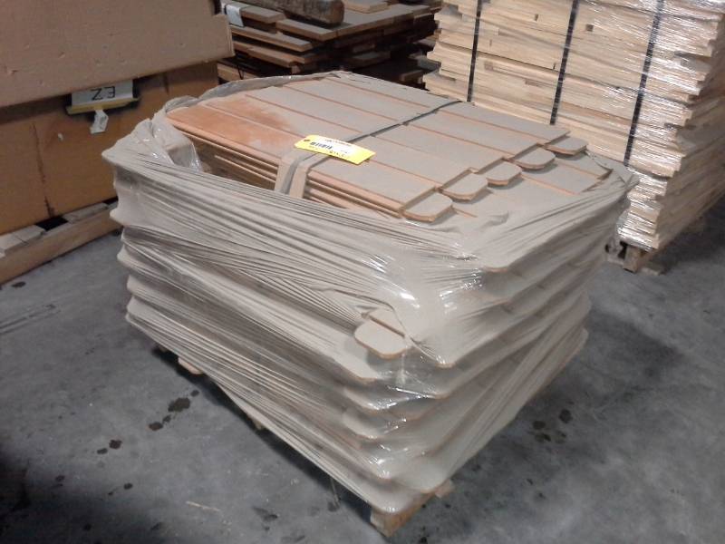 lot 3142 image: Pallet of Fir