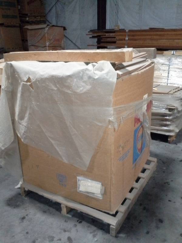 lot 3145 image: Large Box of Redwood Shorts
