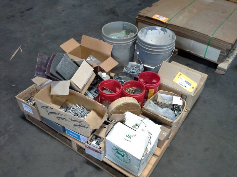 lot 3195 image: Pallet of Hardware, Other