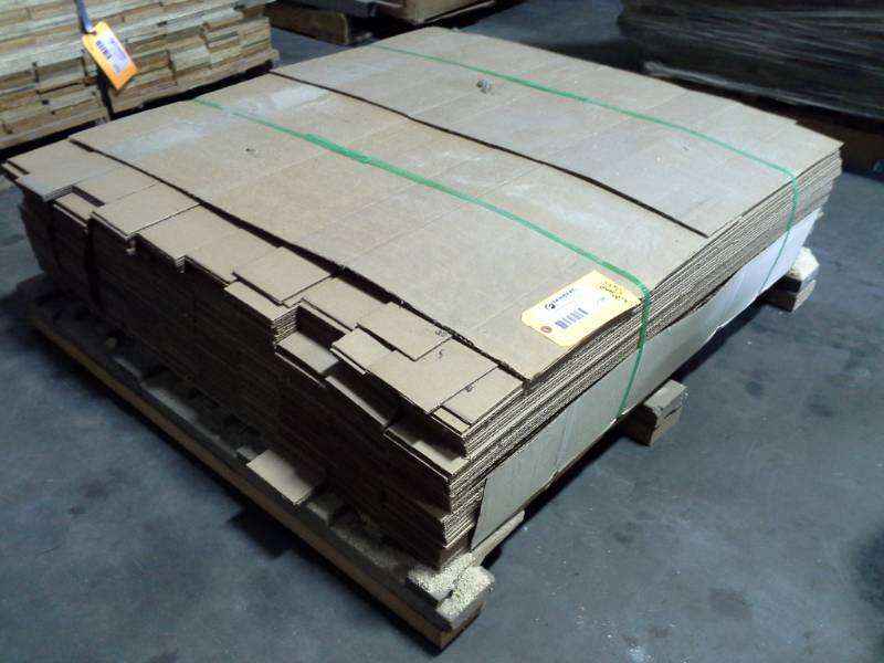 lot 3196 image: Pallet of Cardboard Slats