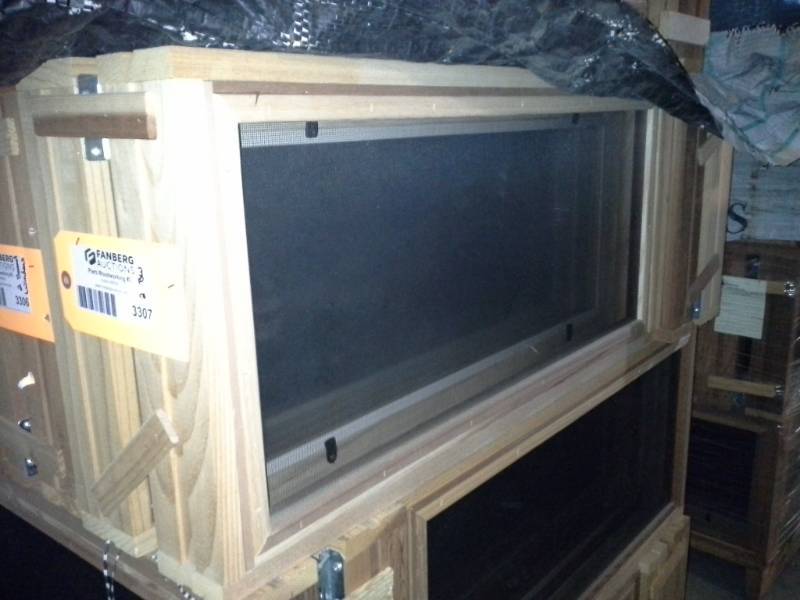 lot 3307 image: Pair of Basement Windows