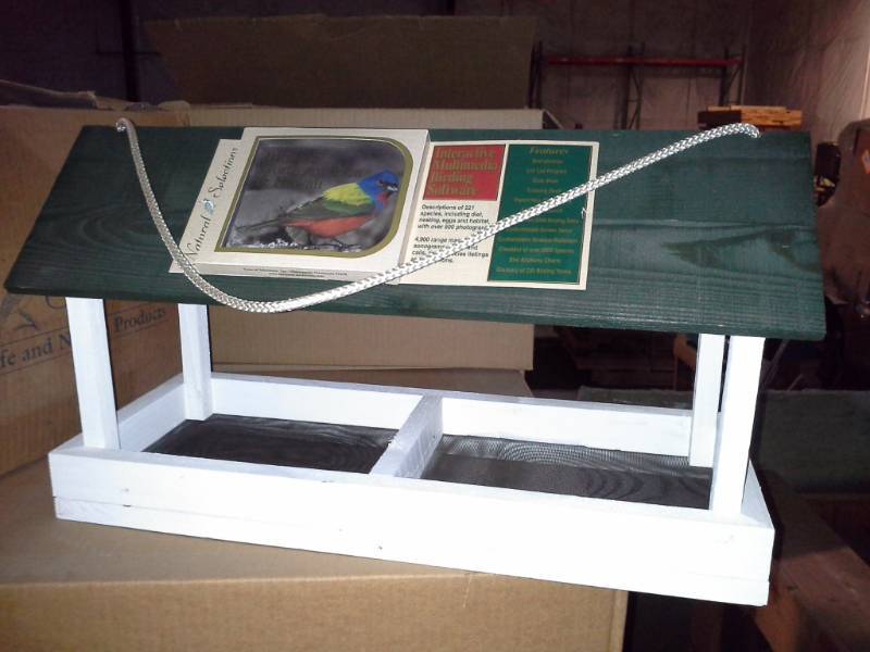 lot 3343 image: 4 Doublewide Birdhouses with Multimedia CD