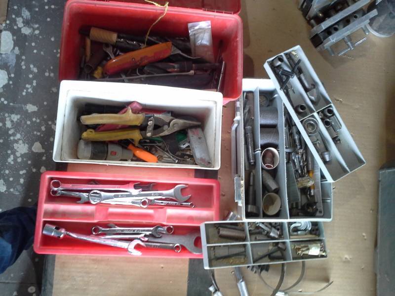lot 3252 image: Misc. Hand tool Lot