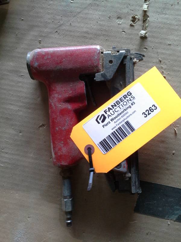 lot 3263 image: Air Nailer