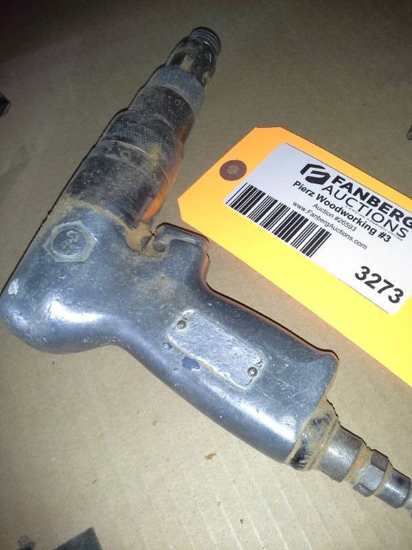lot 3273 image: Black and Decker Air Drill