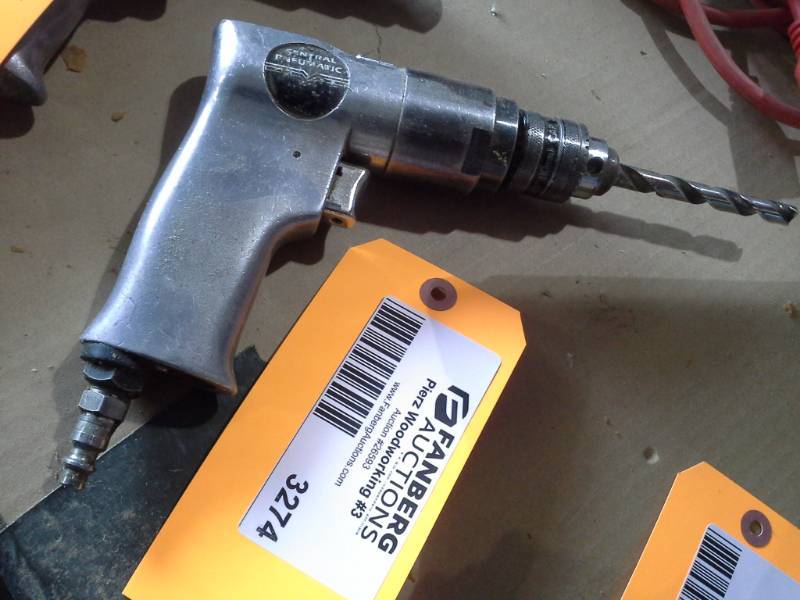 lot 3274 image: Central Pneumatic Air Drill