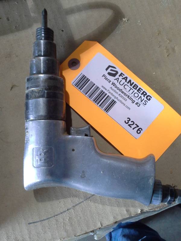 lot 3276 image: Ingersoll-Rand Model 371 Reversible Screwdriver