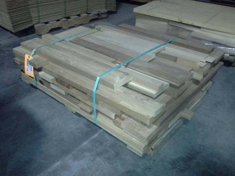 lot 3362 image: Pallet of Cedar Shorts