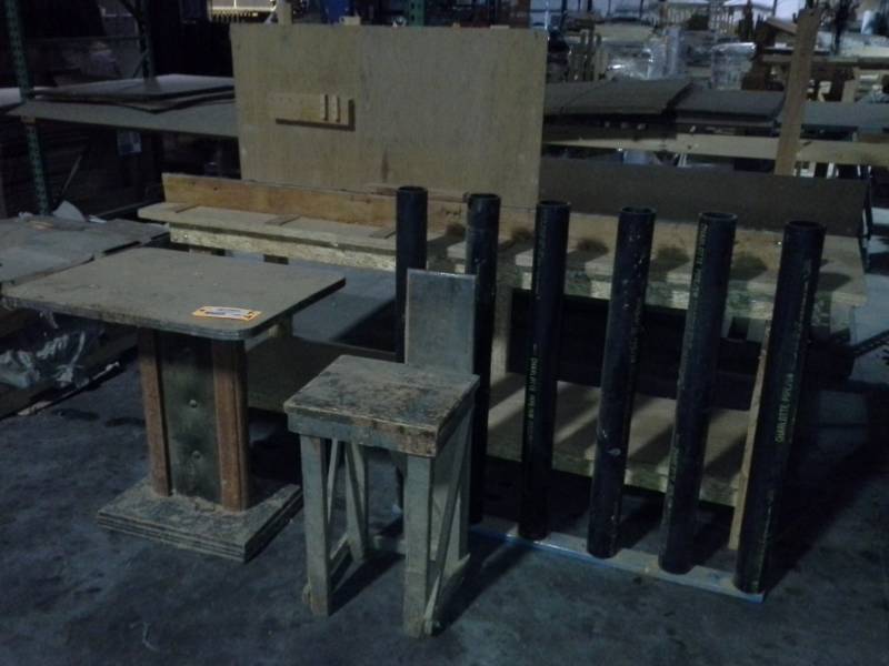 lot 3366 image: Workbench, small tables, tube holder